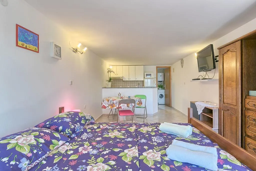 Πανσιόν Guesthouse Sea View Πούλα